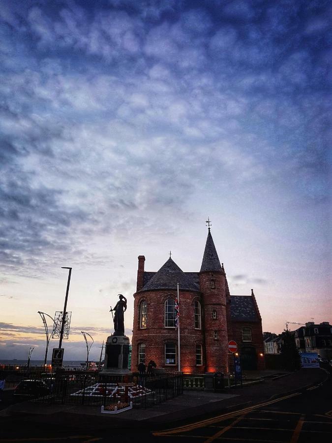 Main Street House Apartment Portrush Luaran gambar